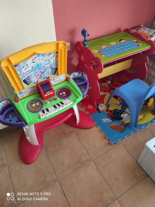 Appartamento Όμορφο Διαμερισμα Με Δυο Κρεβατοκάμαρες Delfi Esterno foto